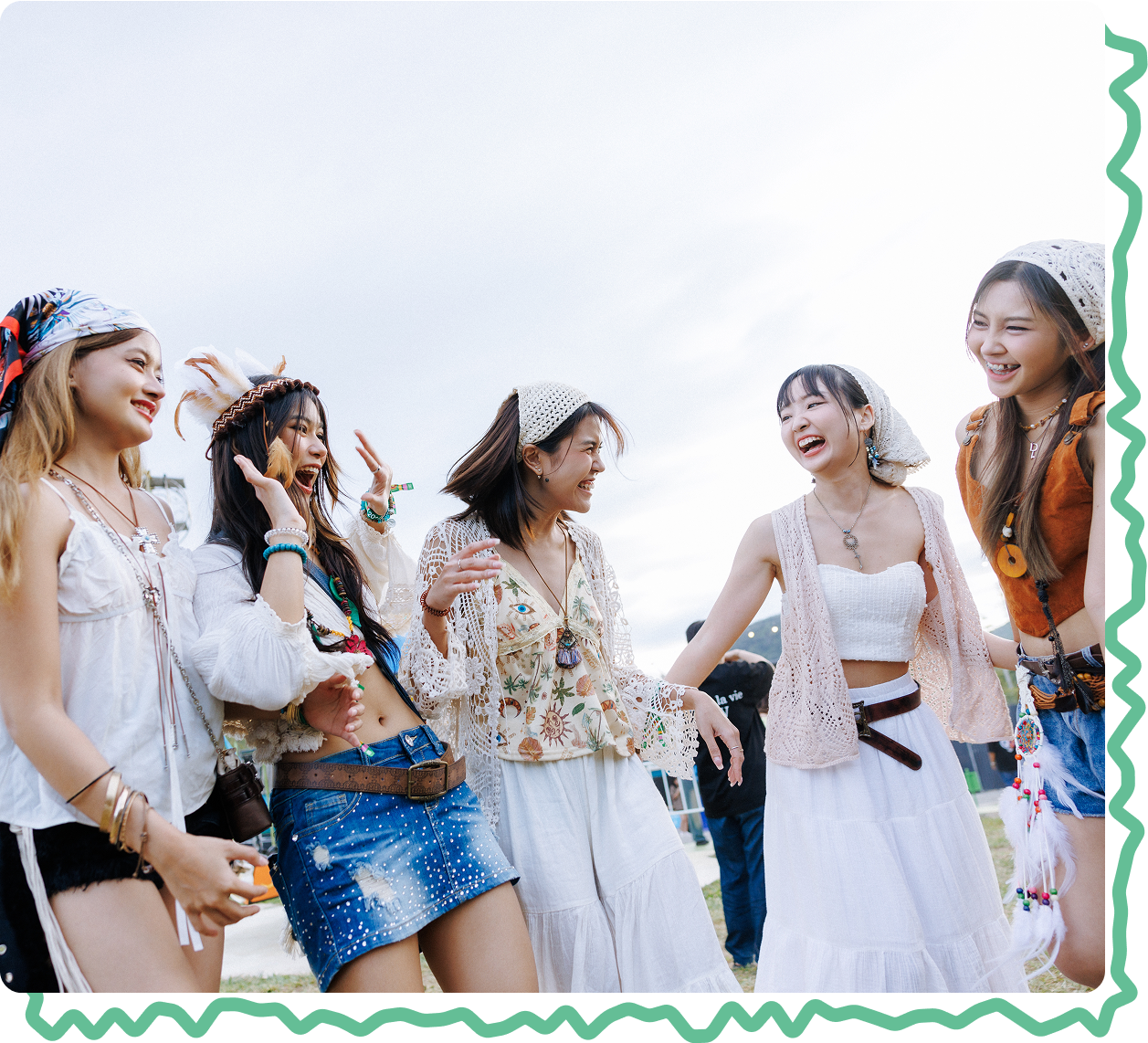ภาพผู้เข้าชมงานเทศกาลดนตรี นั่งเล่น ที่ปากช่อง