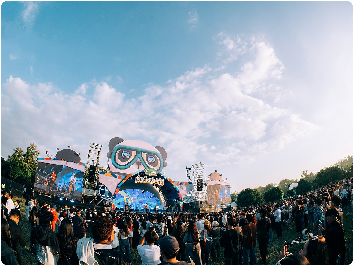 ภาพบรรยากาศผู้คนในงานเทศกาลดนตรี เชียงใหญ่เฟส ท่ามกลางขุนเขา