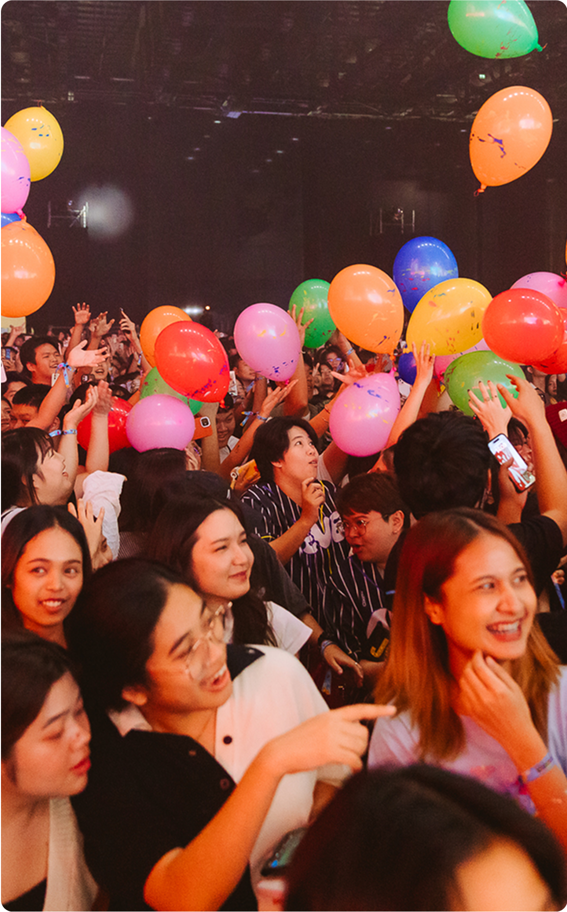 ภาพผู้เข้าชมงานเทศกาลดนตรี Monster Music Festival