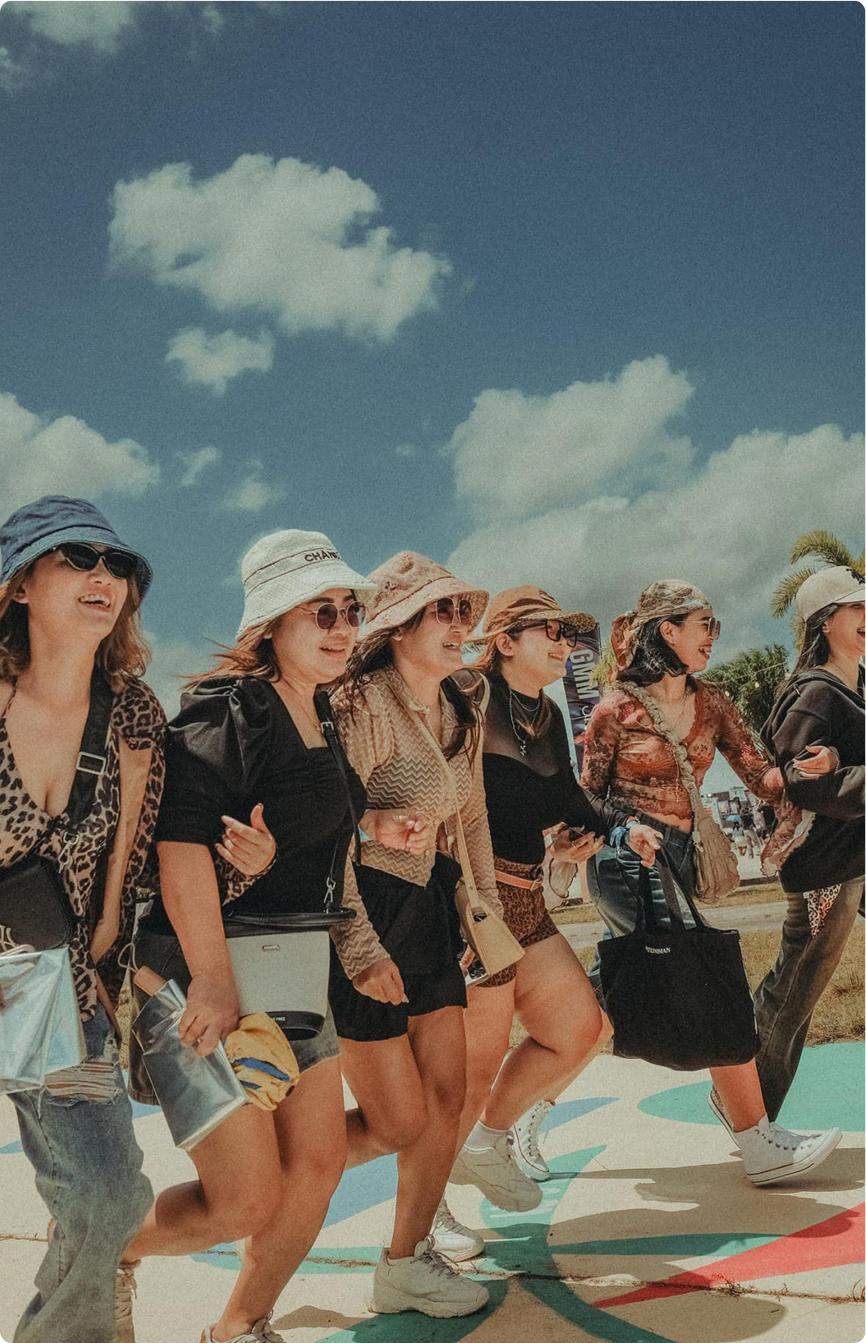 ภาพผู้เข้าชมงานเทศกาลดนตรี พุ่งใต้เฟสที่หาดใหญ่
